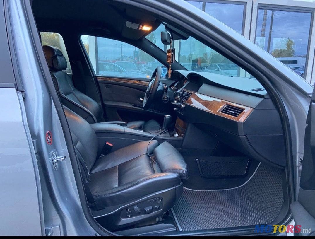 2006' BMW 5 Series photo #2