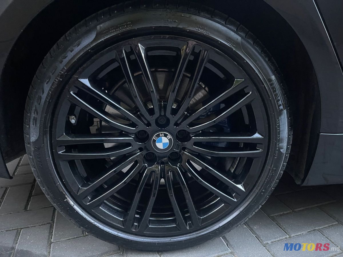 2019' BMW 5 Series photo #5