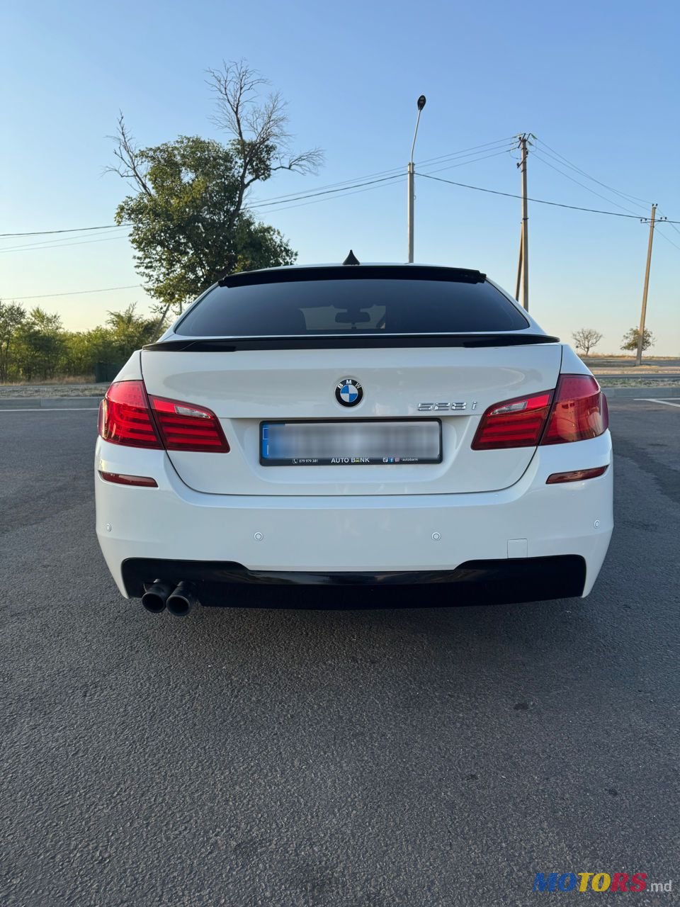 2013' BMW 5 Series photo #4