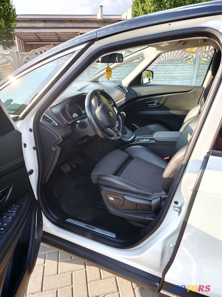 2017' Renault Scenic photo #5
