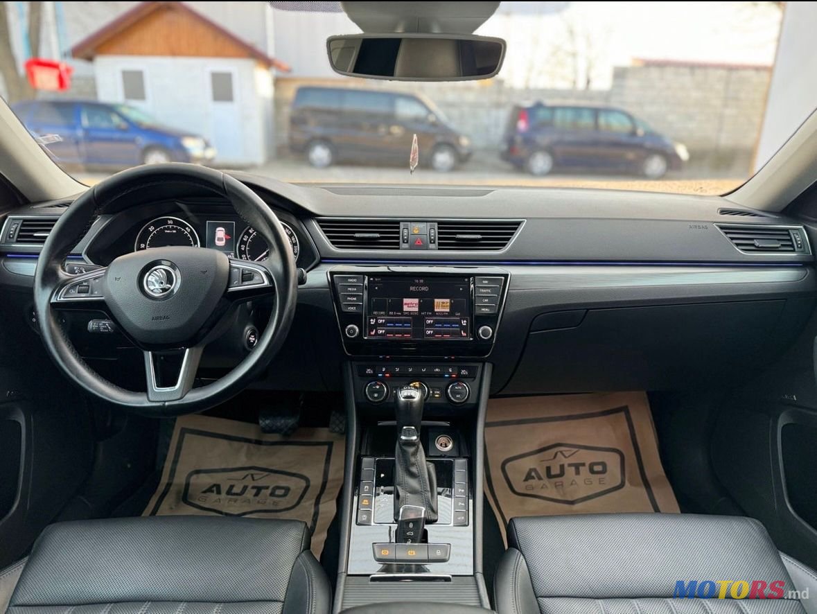 2016' Skoda Superb photo #6