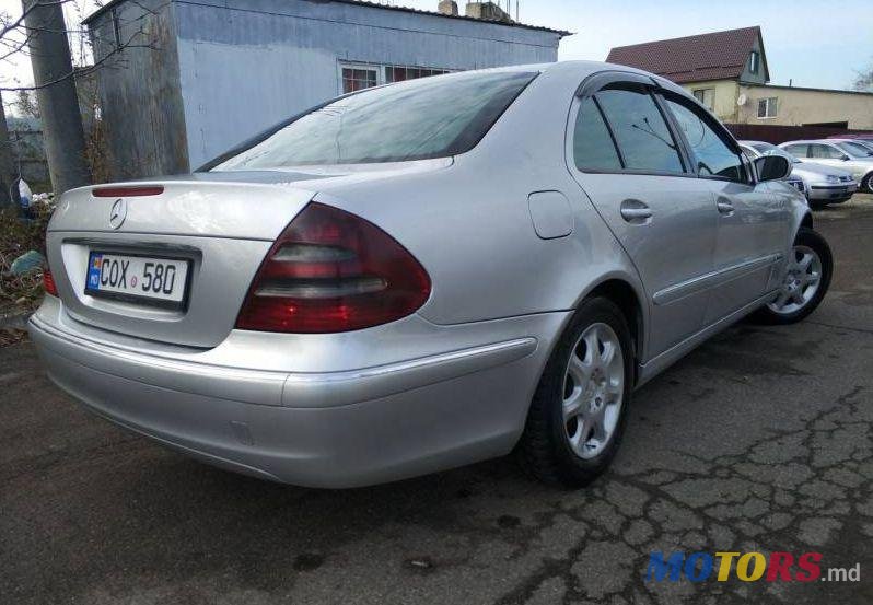 2004' Mercedes-Benz E photo #1