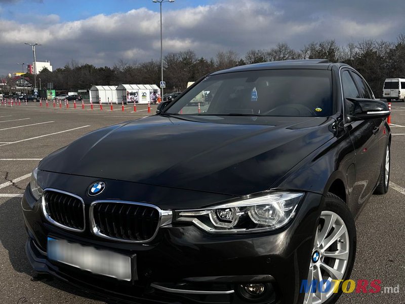 2016' BMW 3 Series photo #3