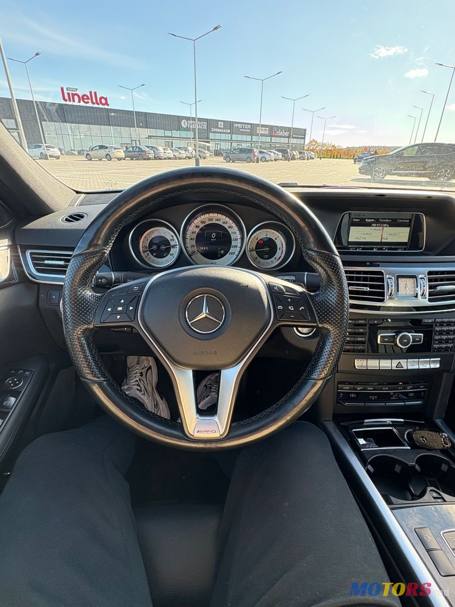 2015' Mercedes-Benz E-Class photo #6