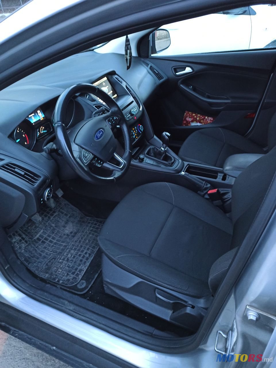 2016' Ford Focus photo #5