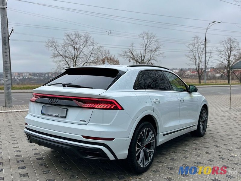 2022' Audi Q8 photo #4