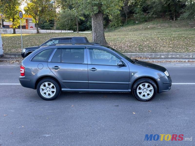 2007' Skoda Fabia photo #4