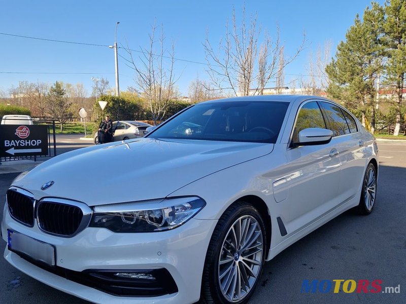 2018' BMW 5 Series photo #1