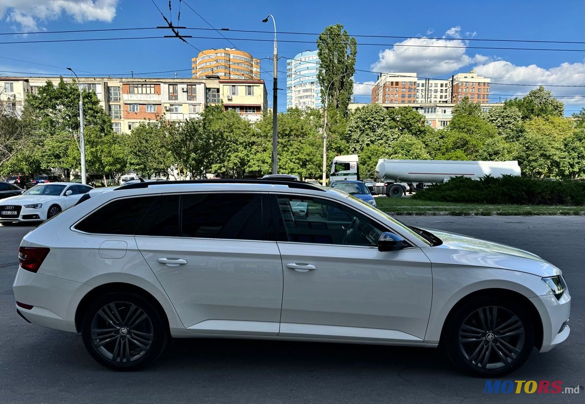 2018' Skoda Superb photo #5