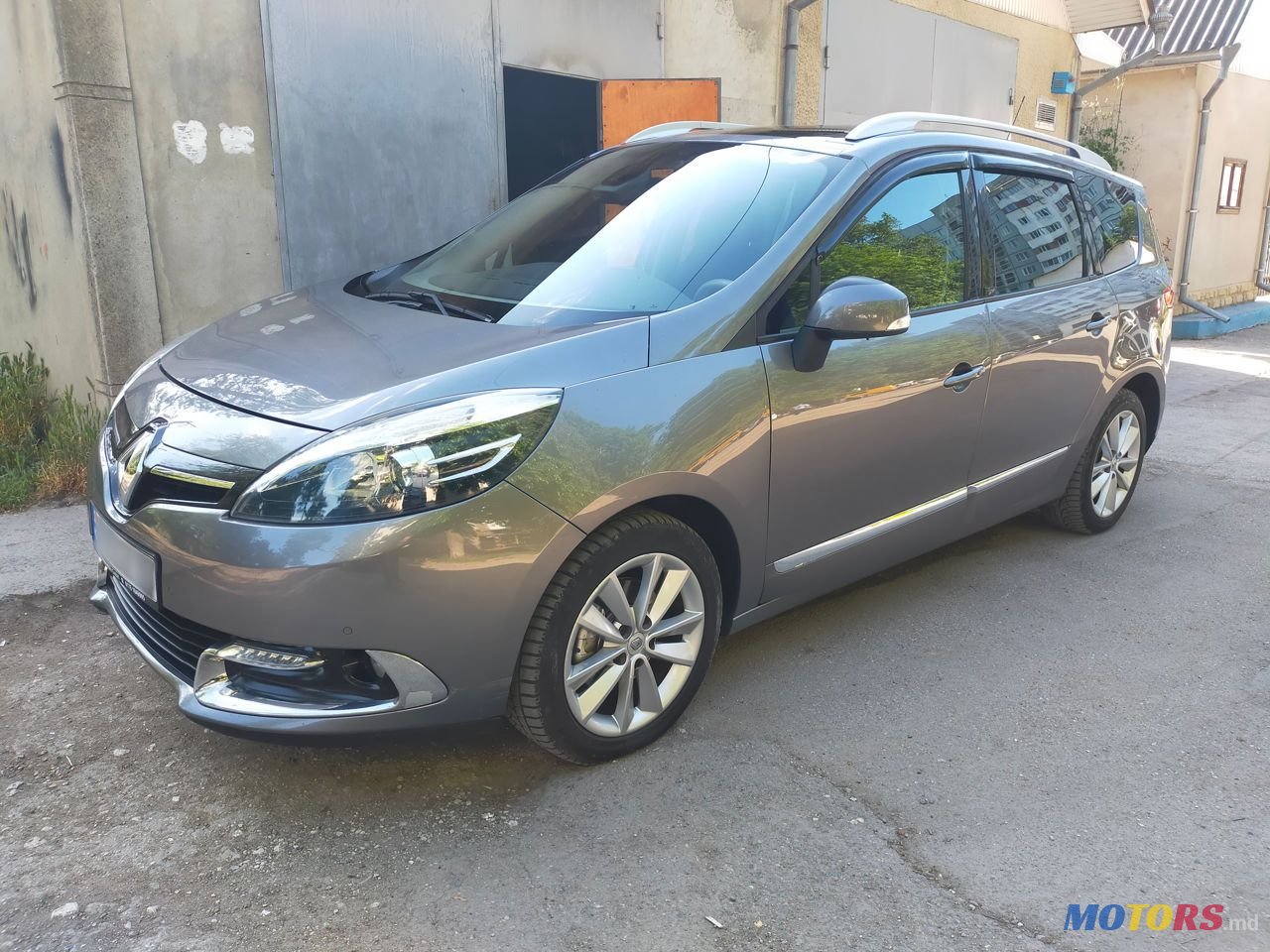 2014' Renault Grand Scenic photo #1