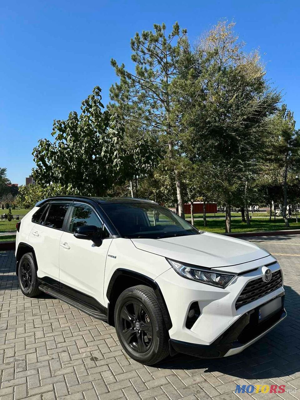 2020' Toyota RAV4 photo #5