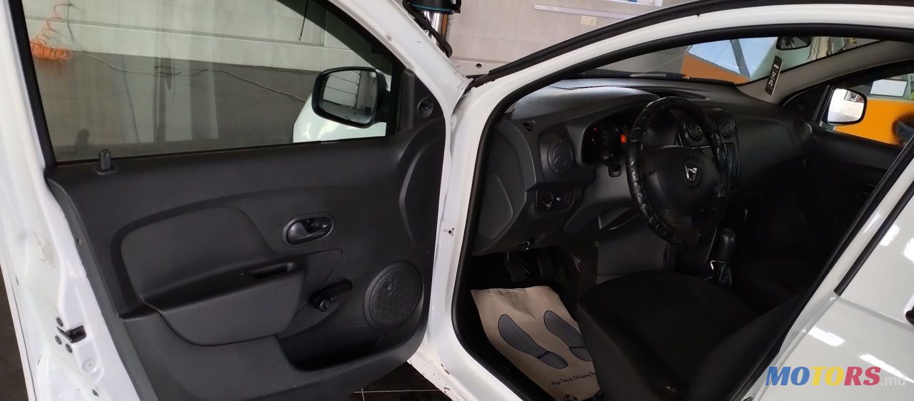 2015' Dacia Logan photo #3