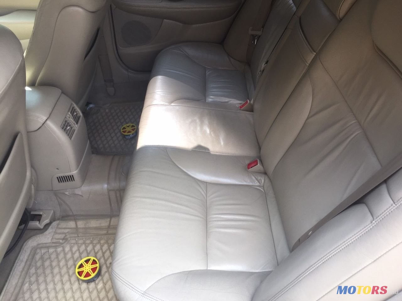 2002' Lexus Es Series photo #6