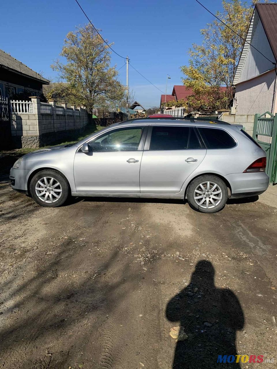 2009' Volkswagen Golf photo #1