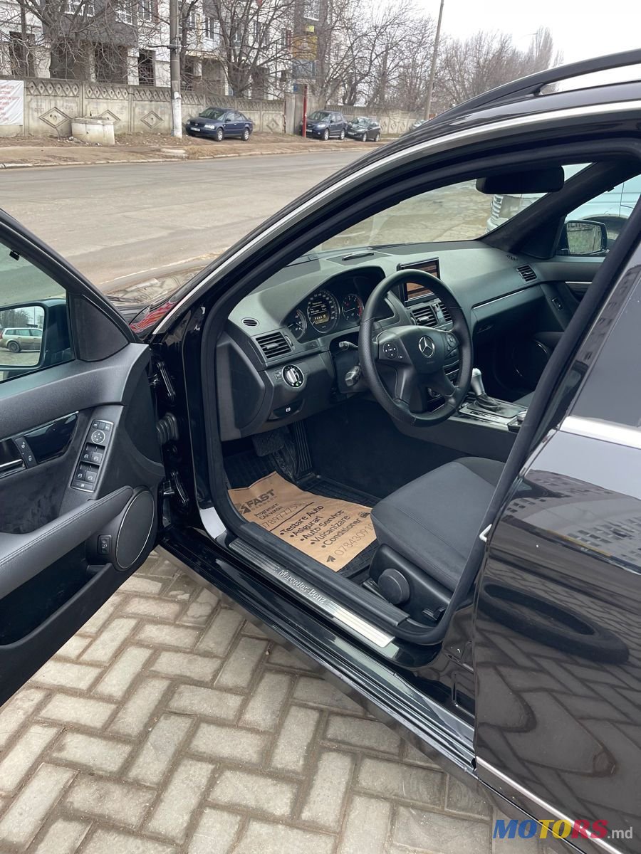 2009' Mercedes-Benz C Класс photo #5