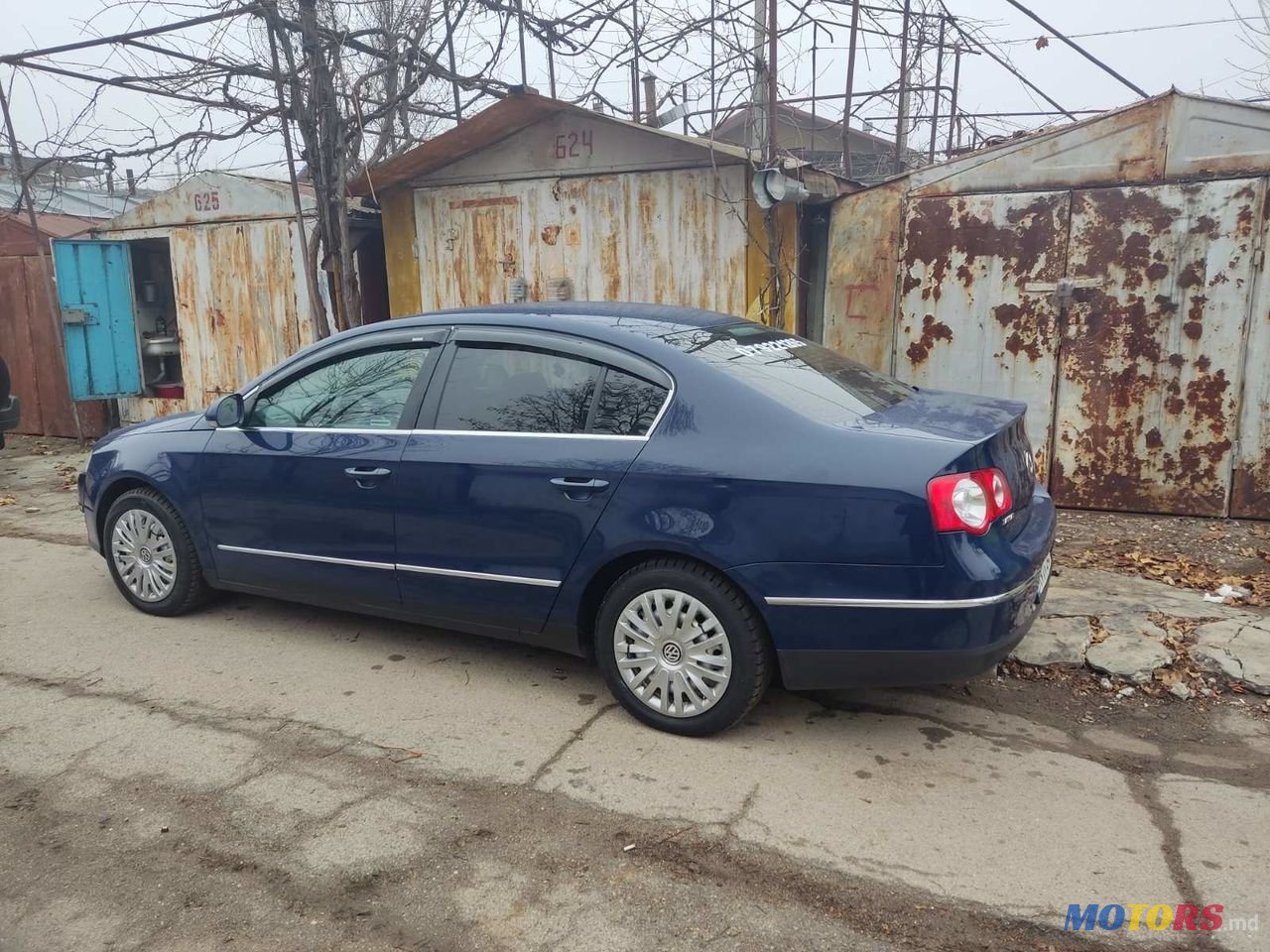 2008' Volkswagen Passat photo #2