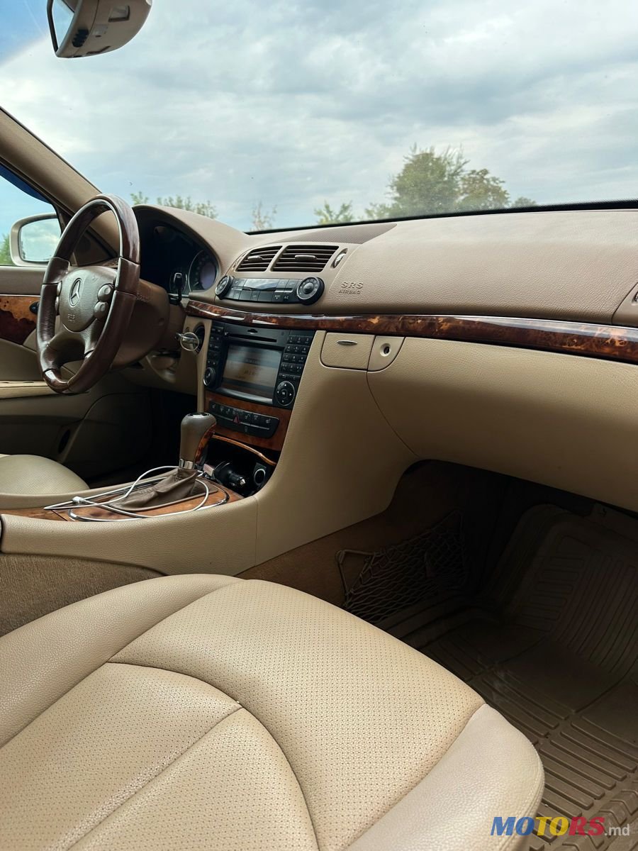 2010' Mercedes-Benz E Класс photo #6