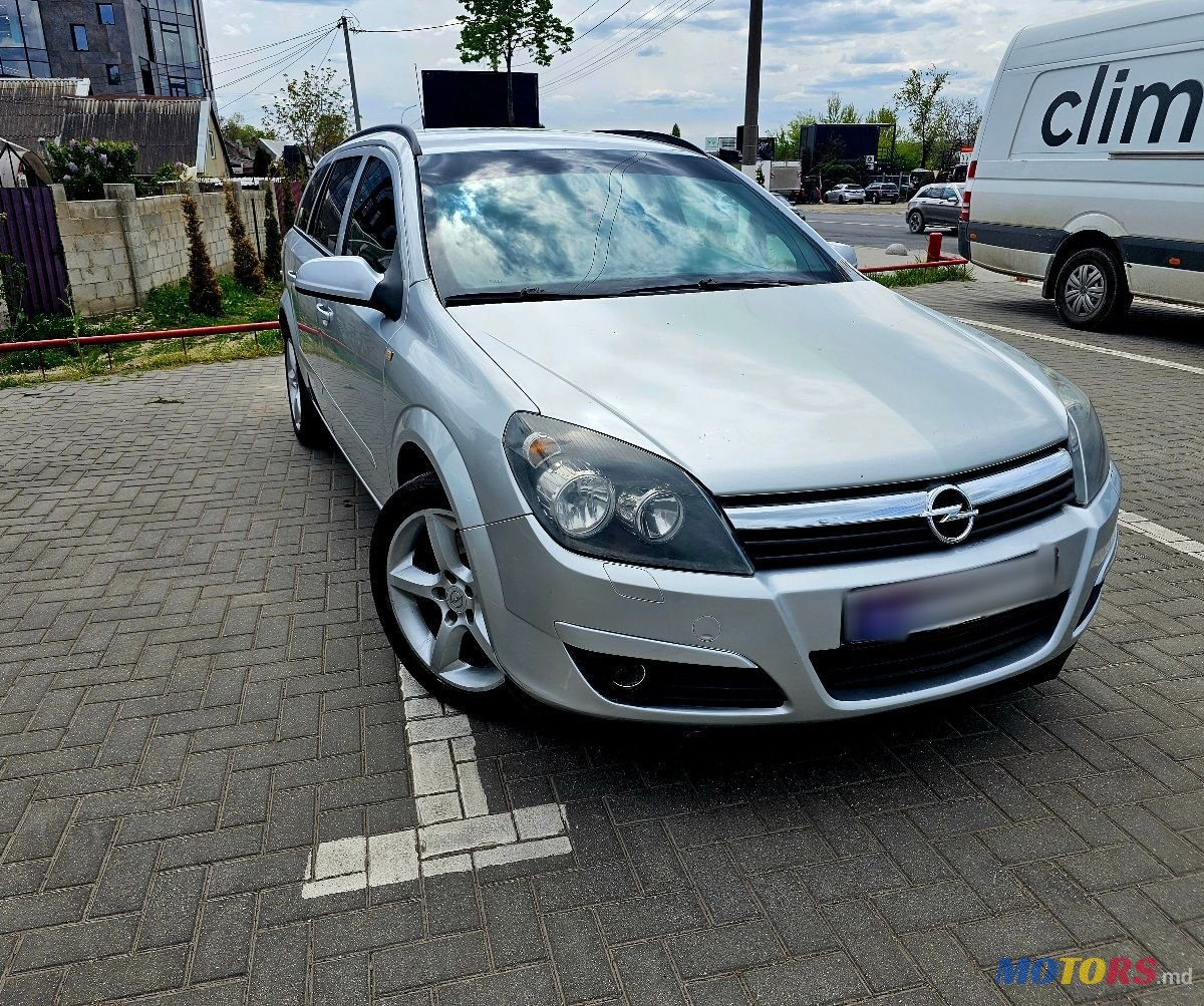 2005' Opel Astra photo #4