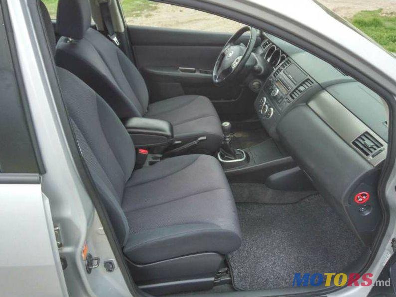 2008' Nissan Tiida photo #1