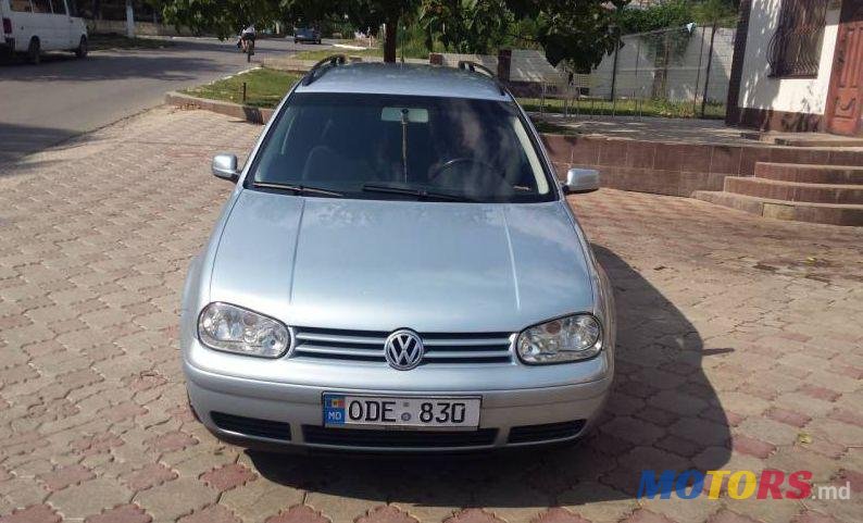 2003' Volkswagen Golf photo #2