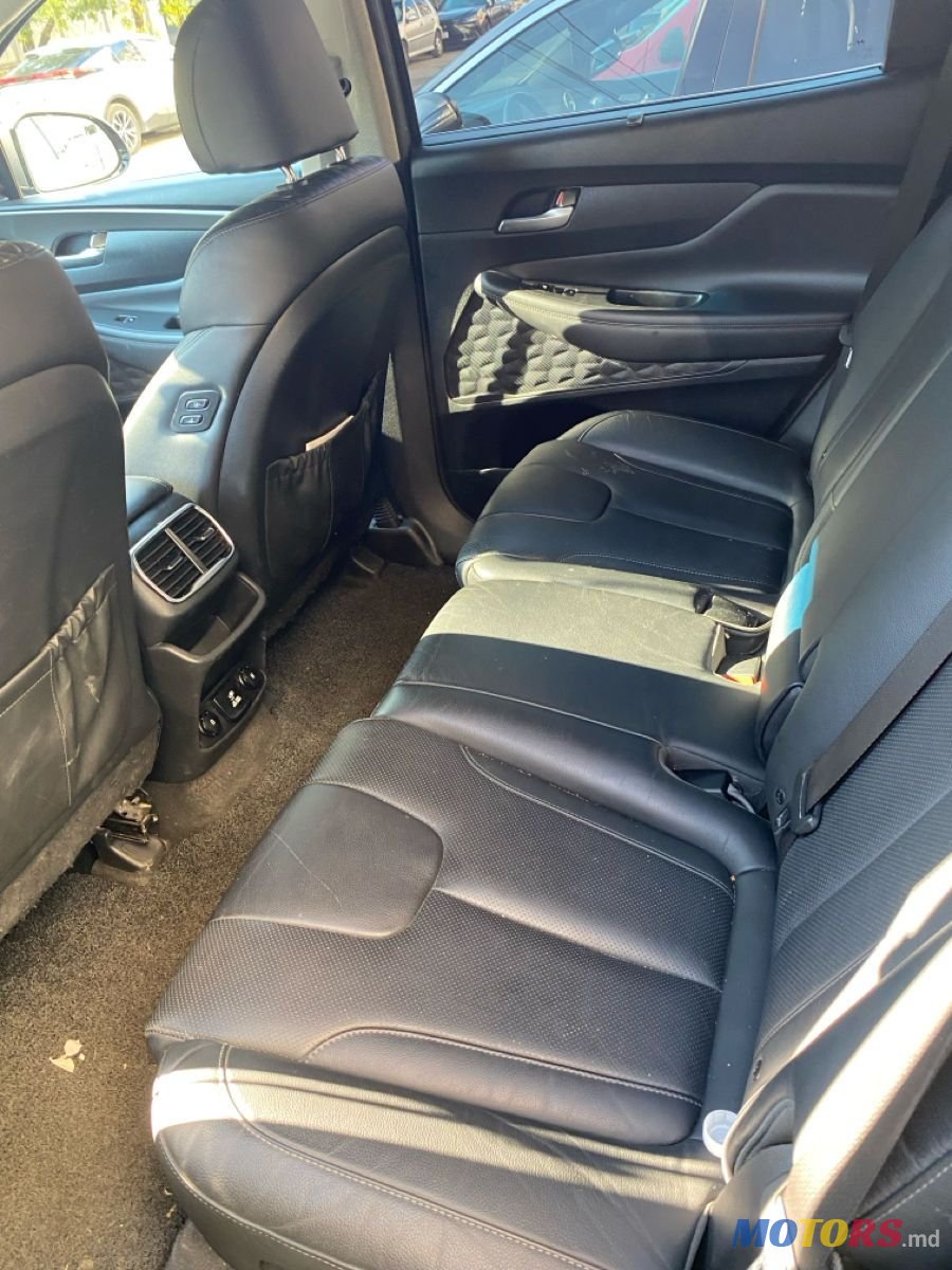 2018' Hyundai Santa Fe photo #4