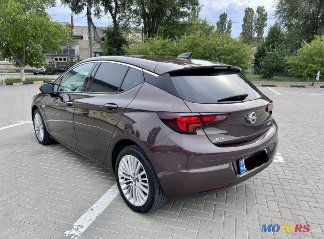2016' Opel Astra photo #2