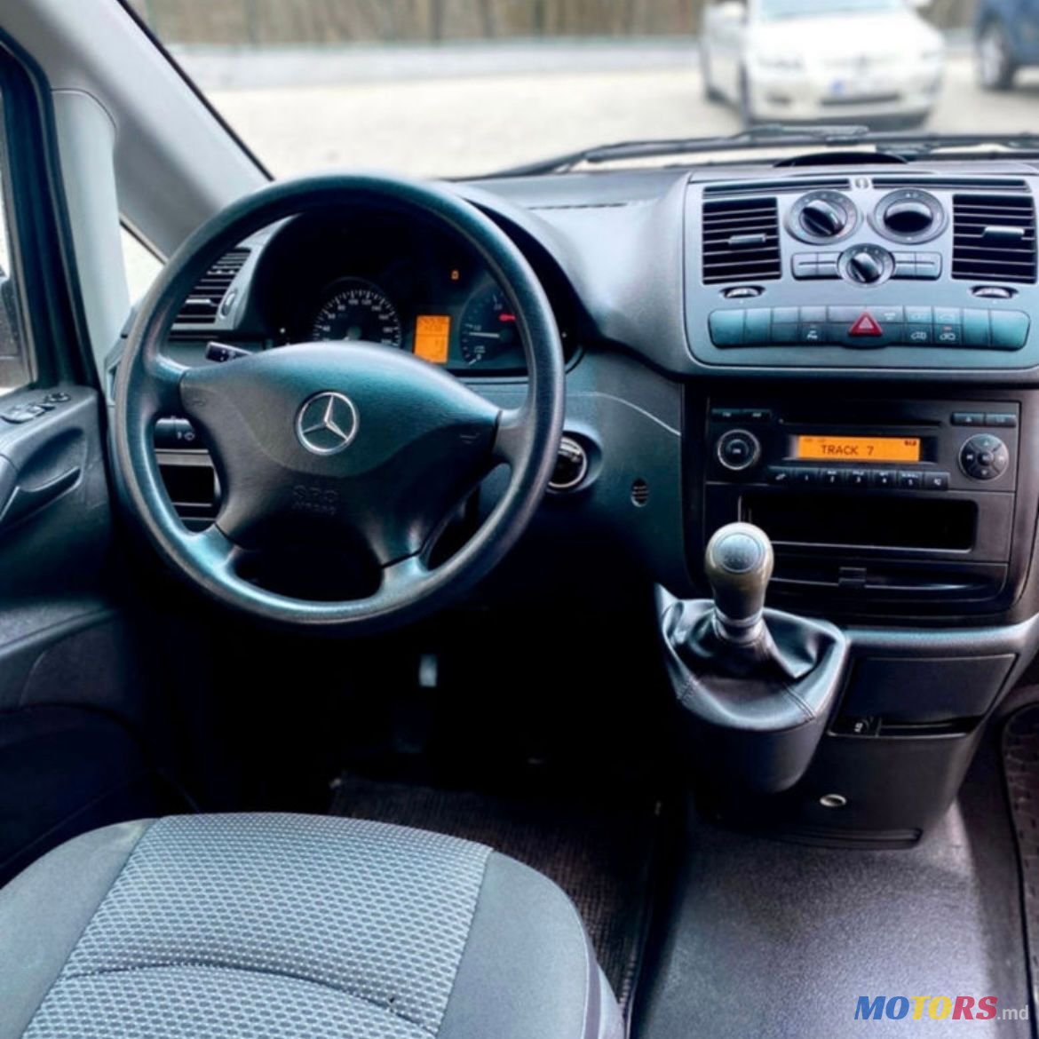 2011' Mercedes-Benz Vito photo #6