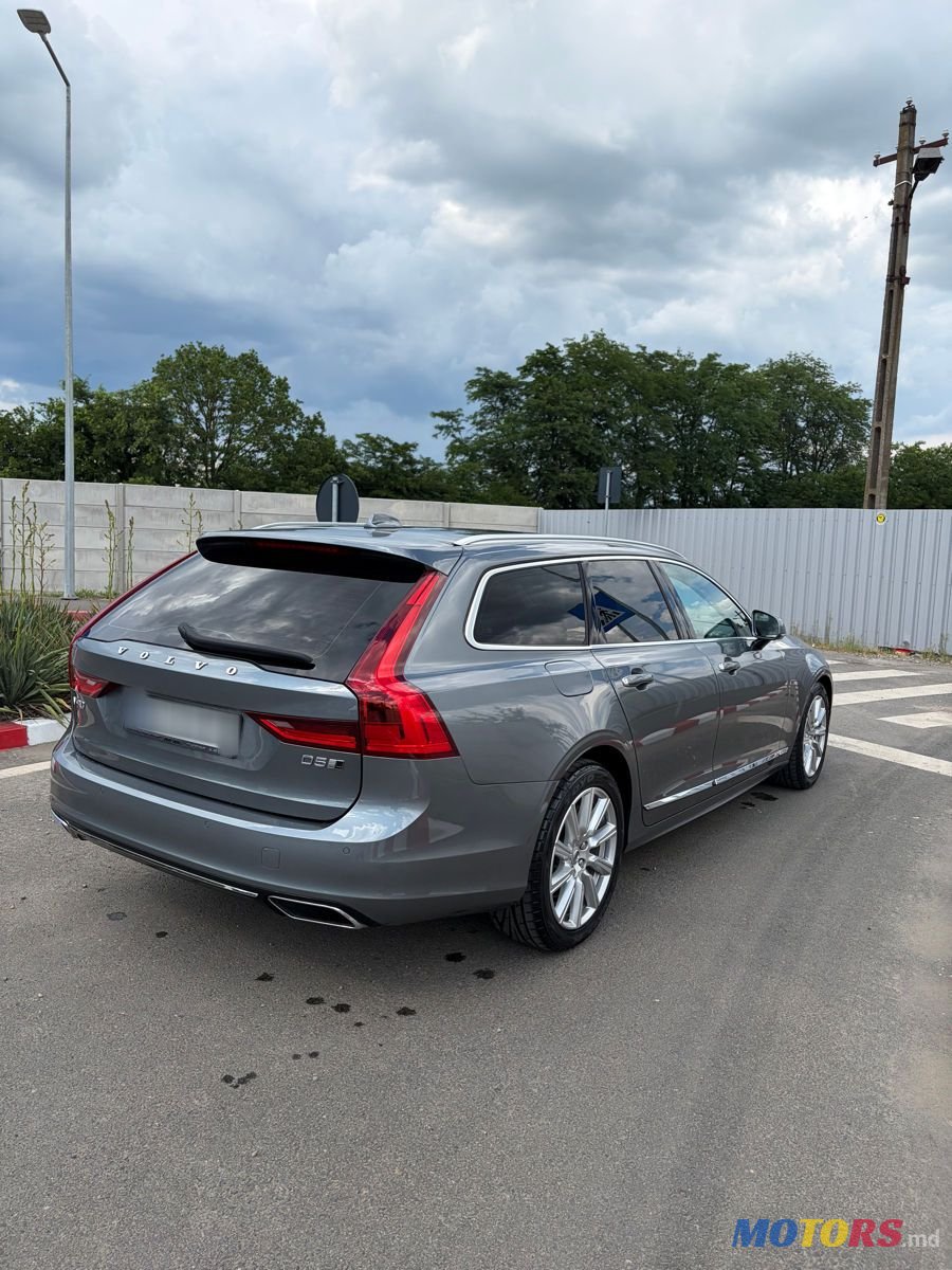 2020' Volvo V90 photo #4