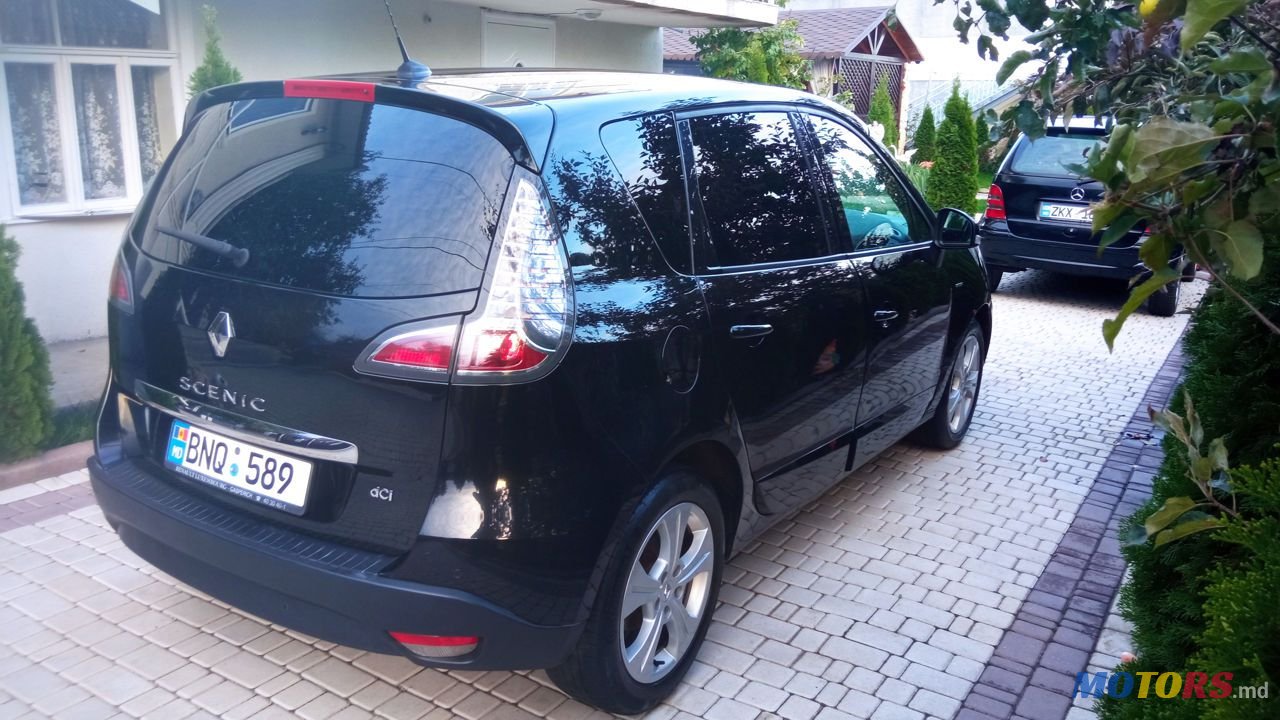 2012' Renault Scenic photo #3