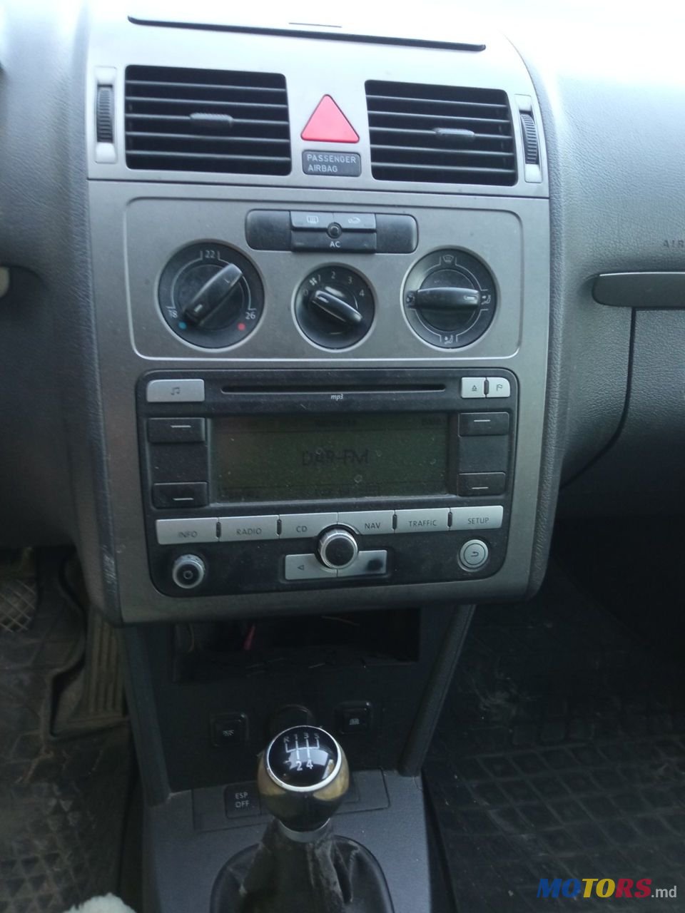 2007' Volkswagen Touran photo #4