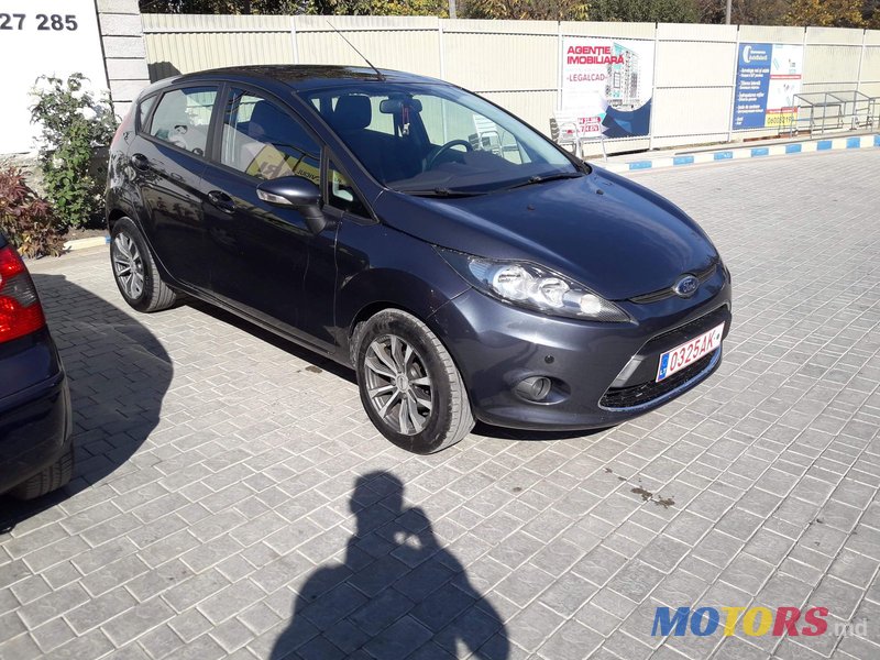 2008' Ford Fiesta photo #2