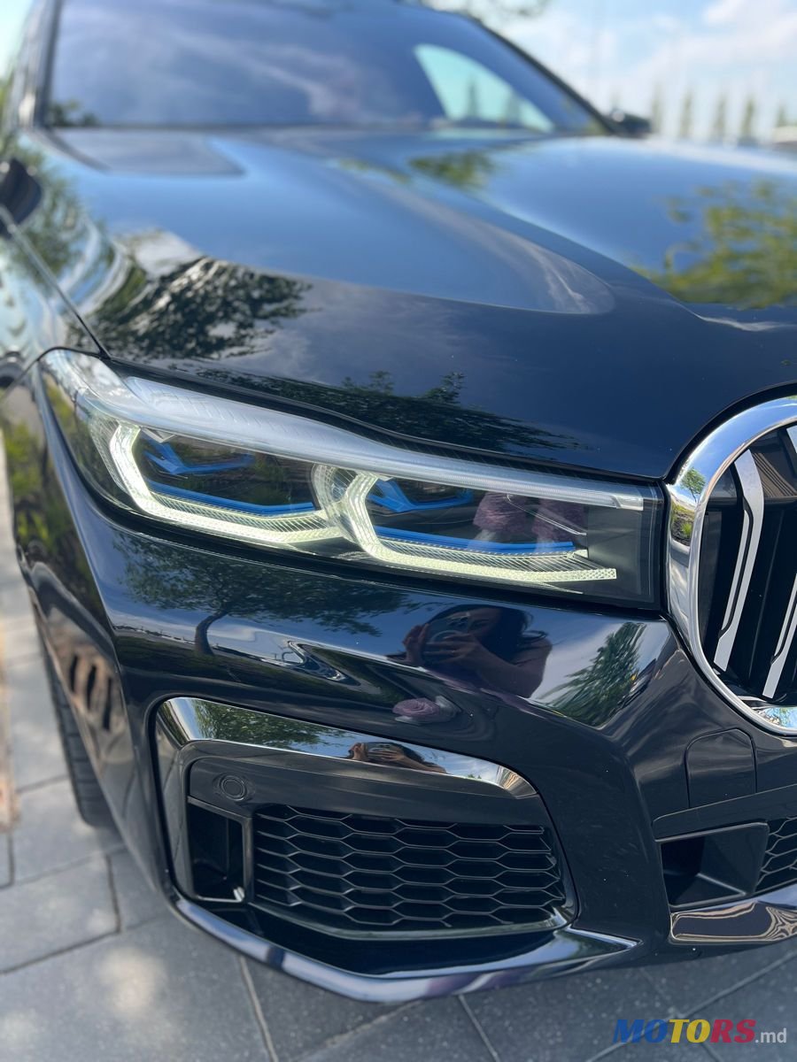 2020' BMW 7 Series photo #5