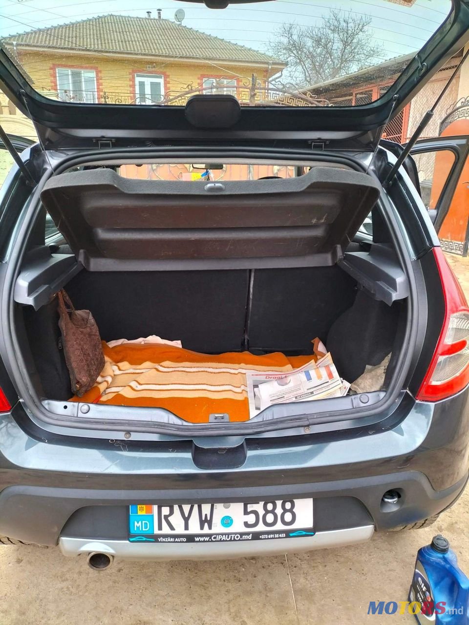 2011' Dacia Sandero photo #3