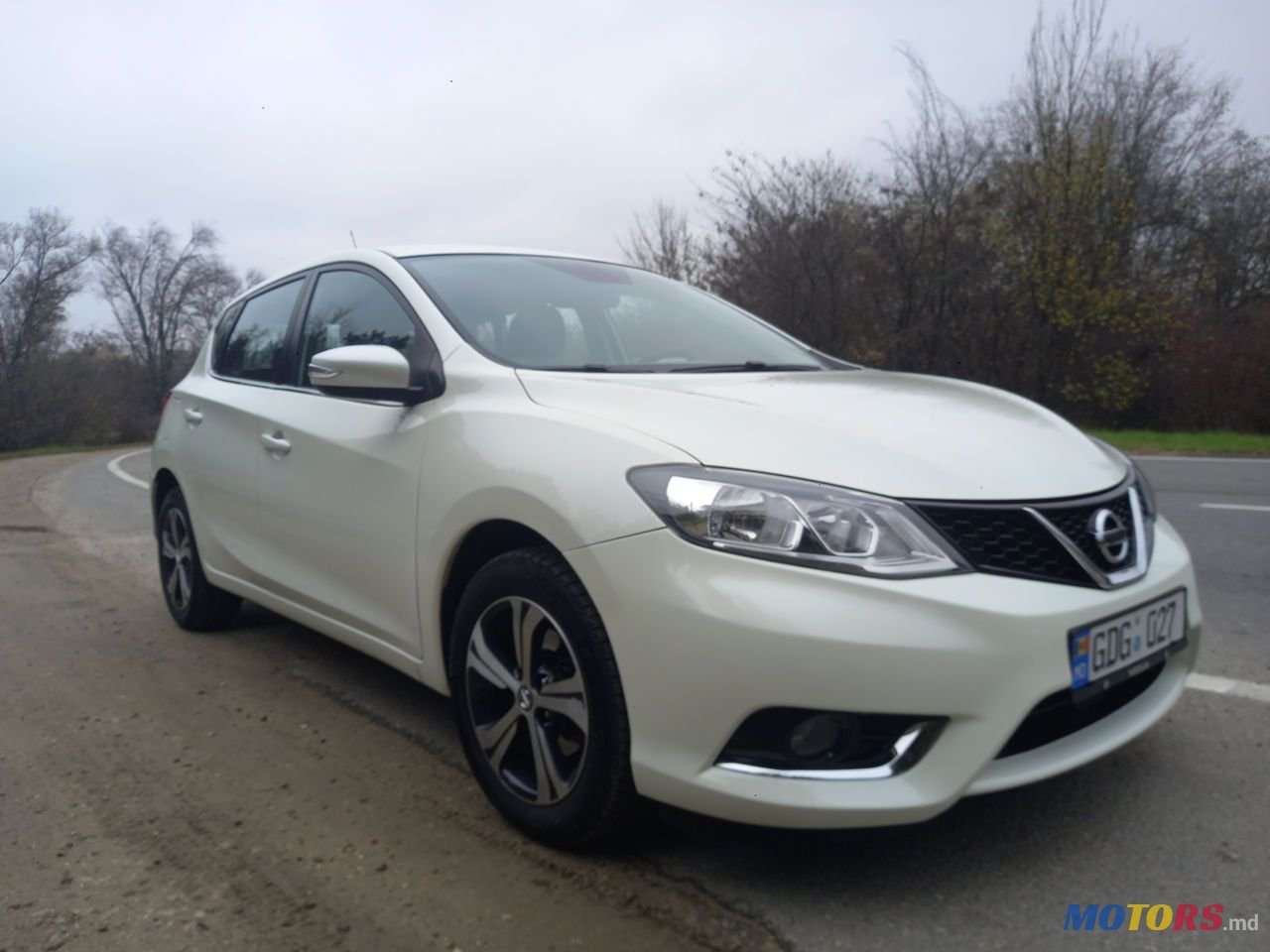 2015' Nissan Pulsar photo #2
