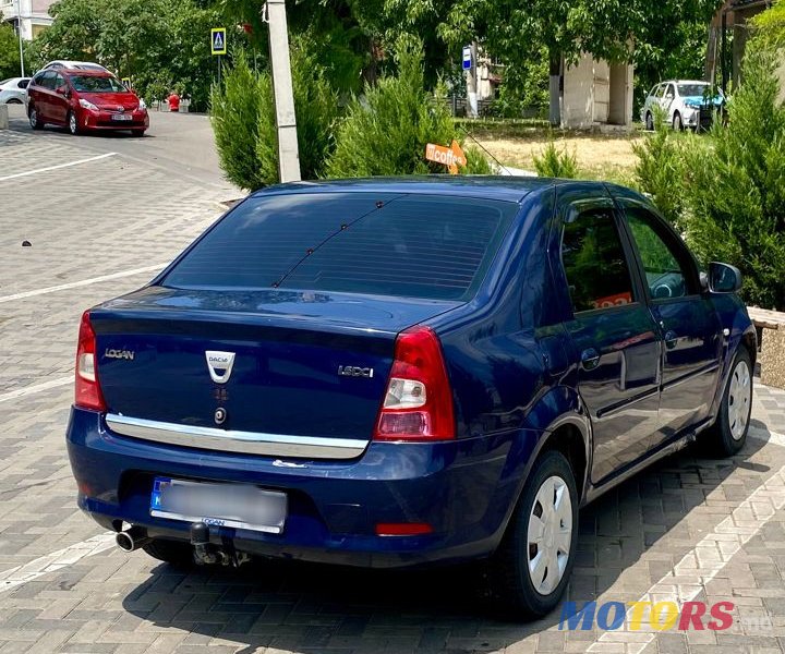 2011' Dacia Logan photo #2