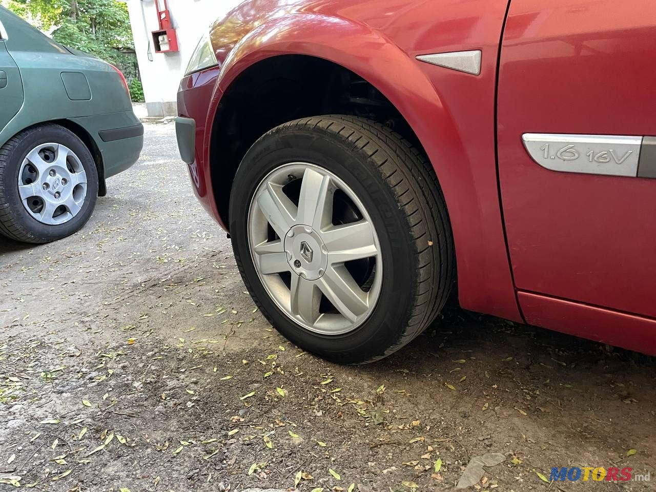 2004' Renault Megane photo #3