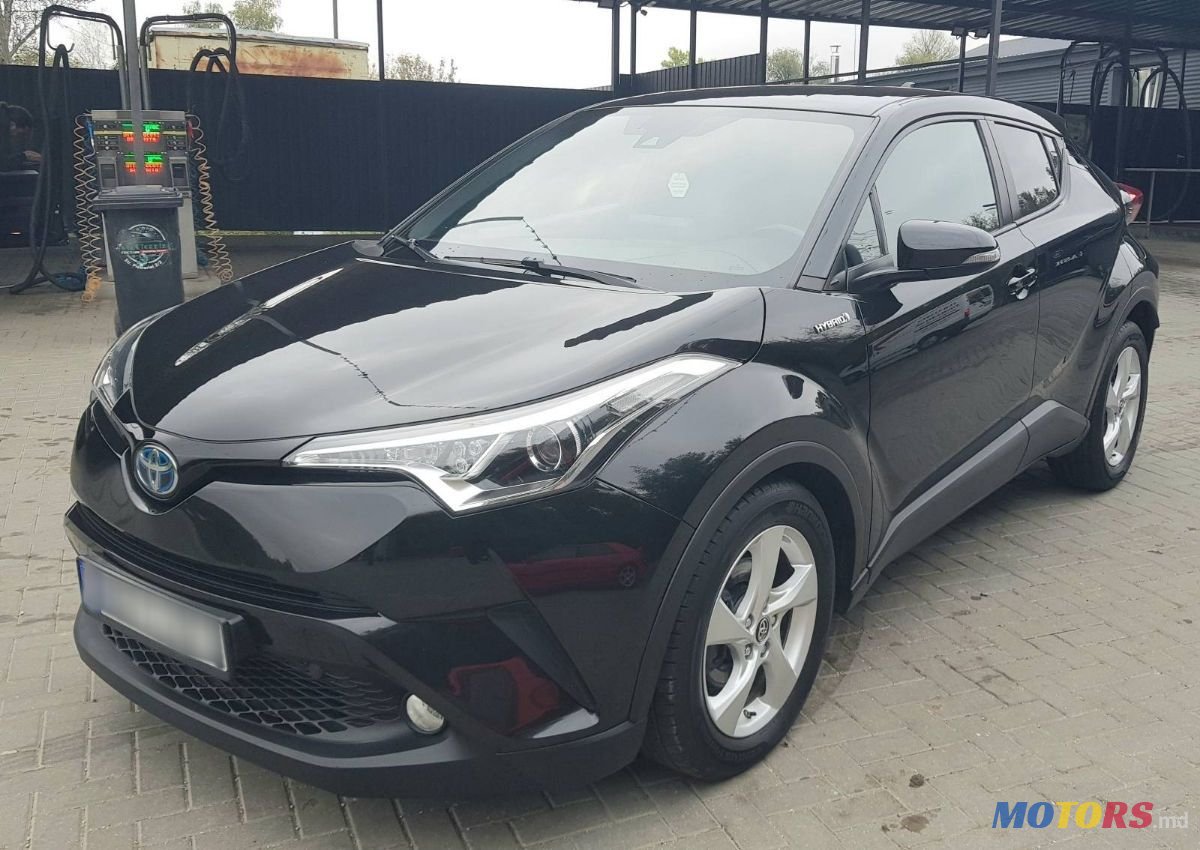 2018' Toyota C-HR photo #2