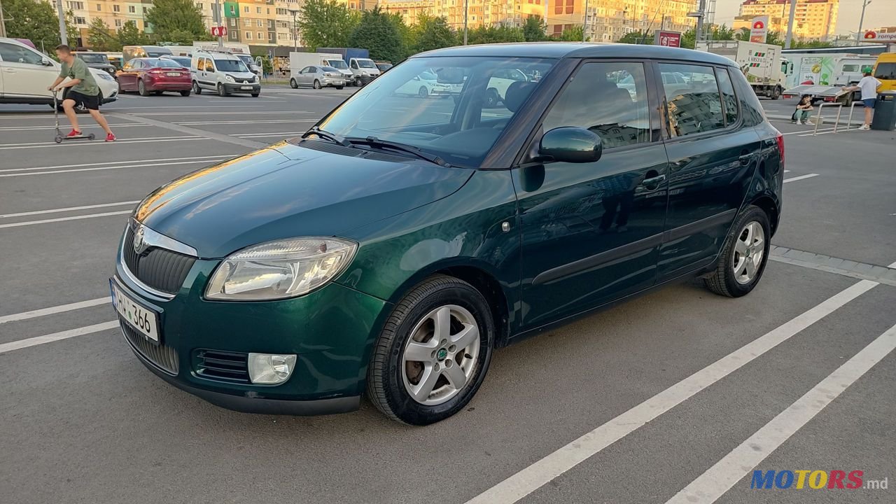 2008' Skoda Fabia photo #3