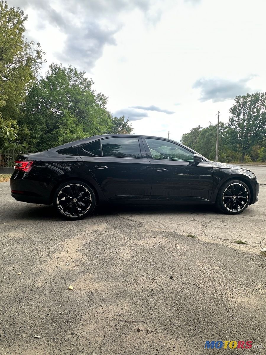 2019' Skoda Superb photo #4