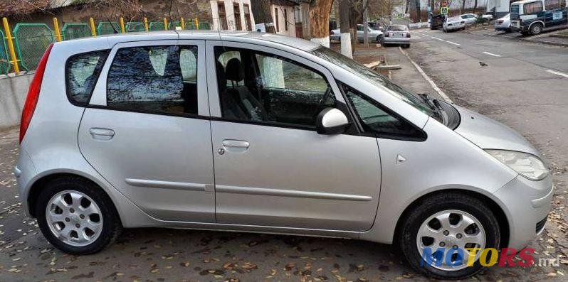 2006' Mitsubishi Colt photo #1