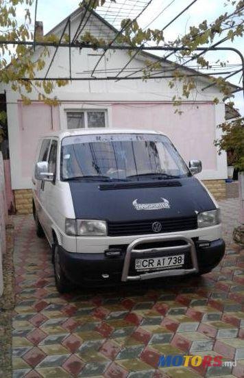 2001' Volkswagen Transporter photo #1