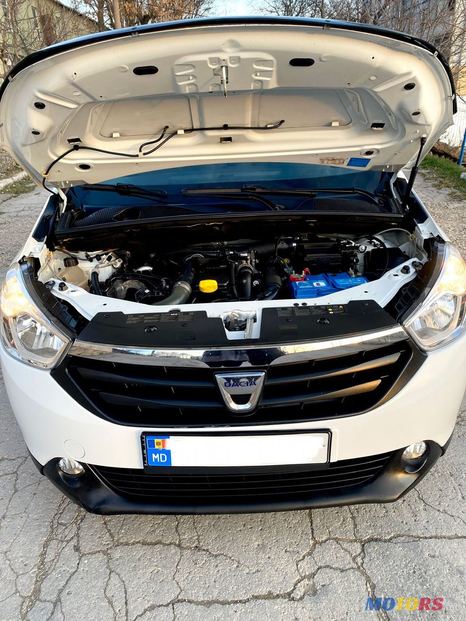 2013' Dacia Lodgy photo #5