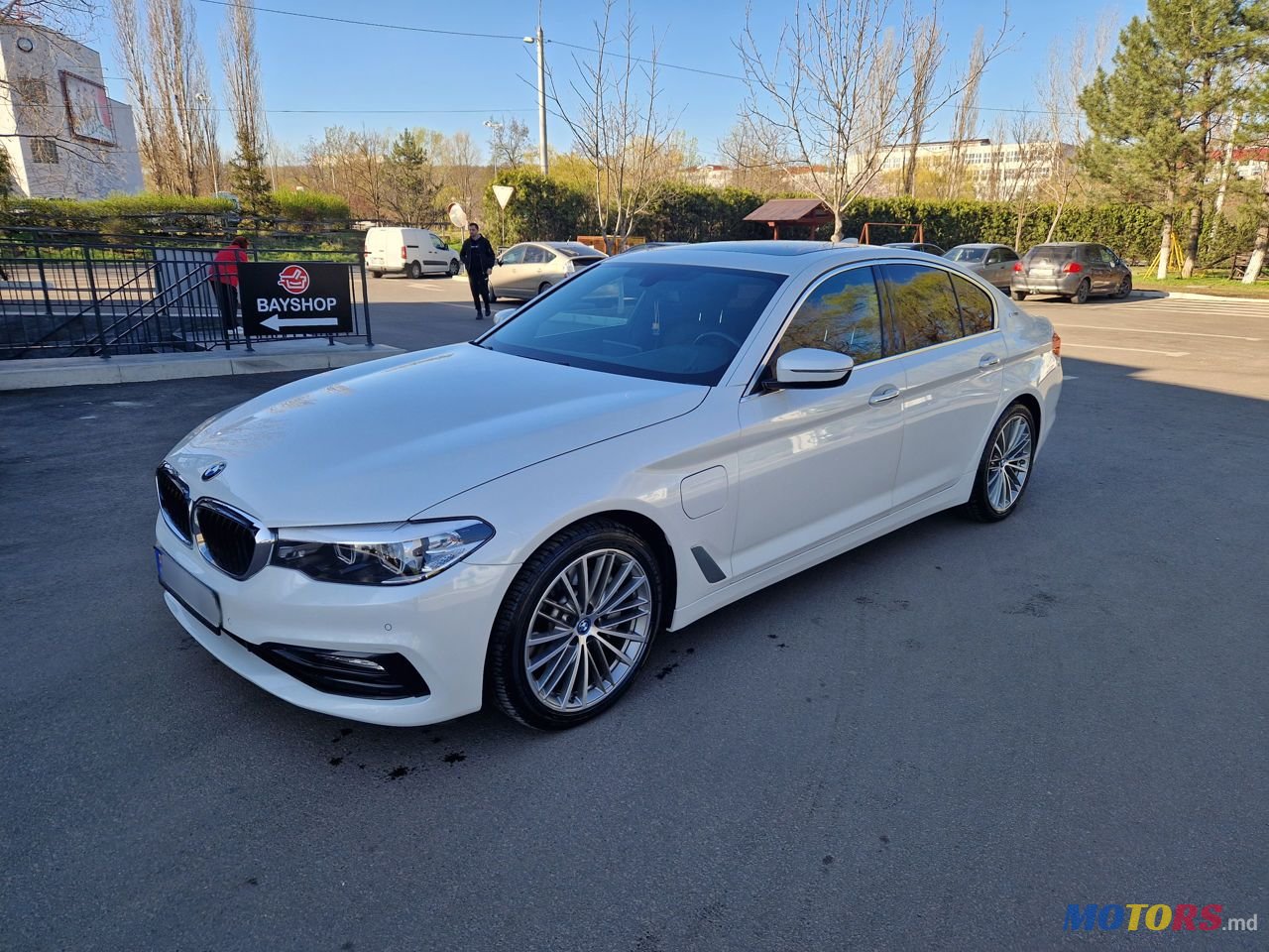 2018' BMW 5 Series photo #2