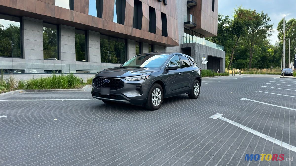 2023' Ford Escape photo #1