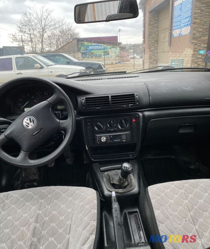 1999' Volkswagen Passat photo #6