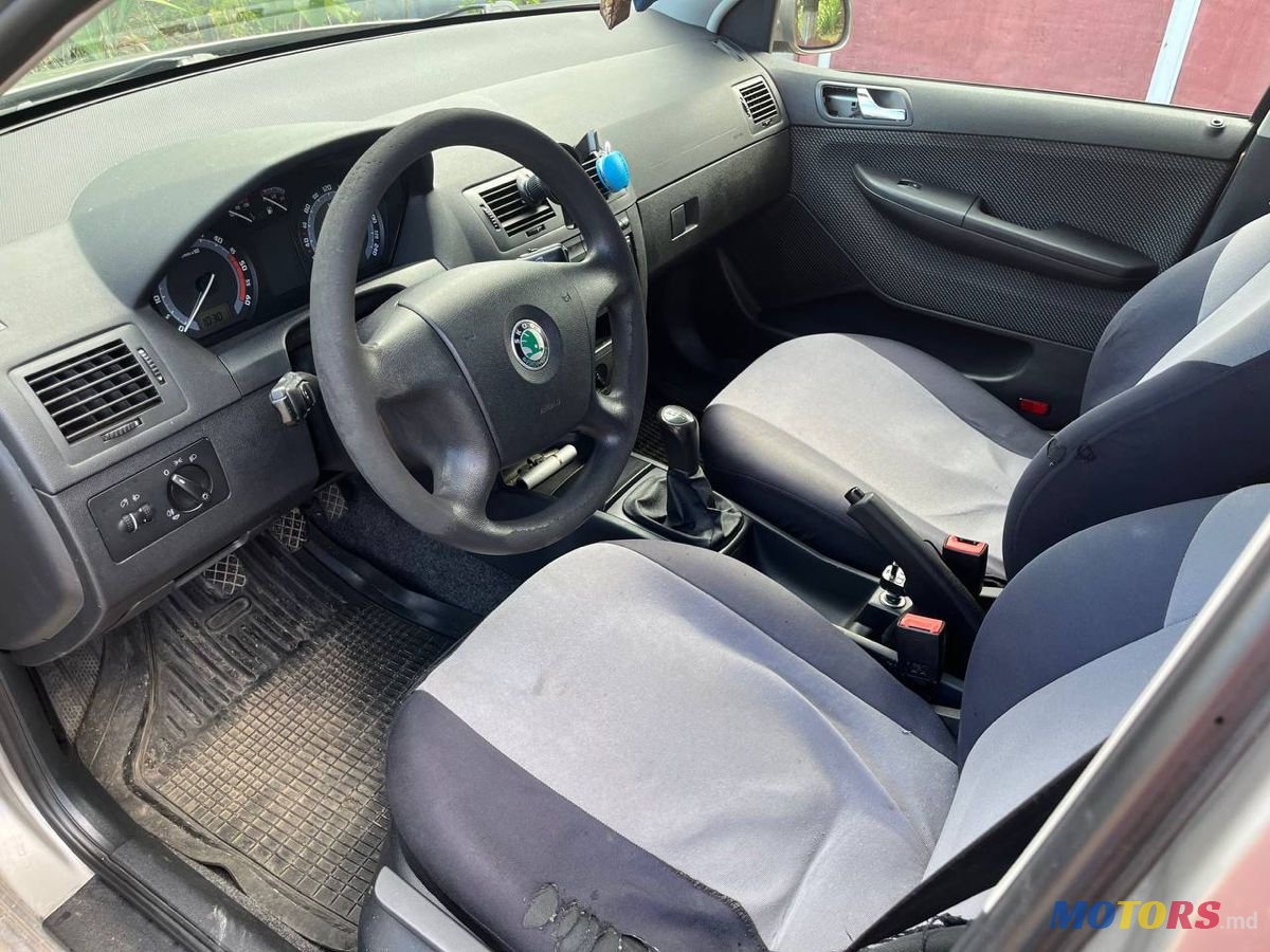 2007' Skoda Fabia photo #4