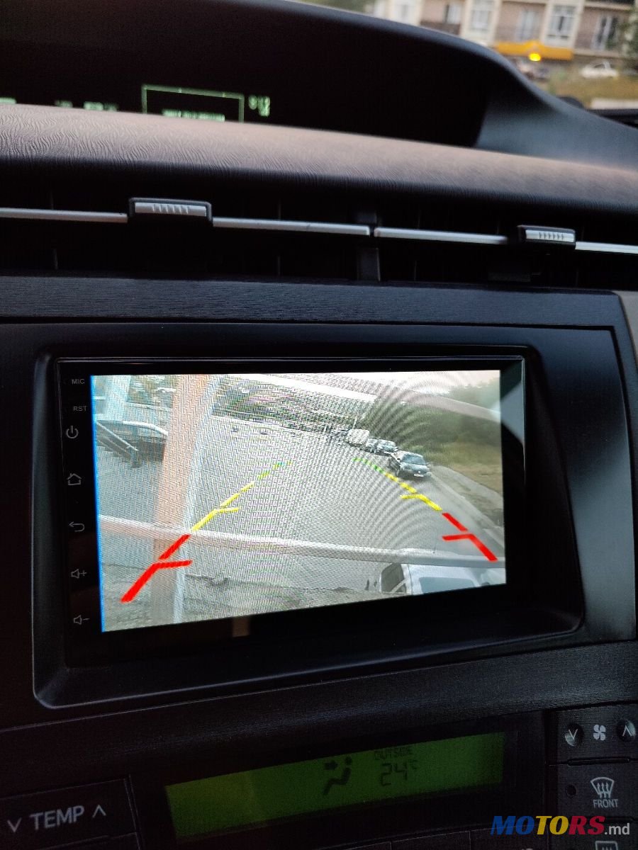 2011' Toyota Prius photo #4