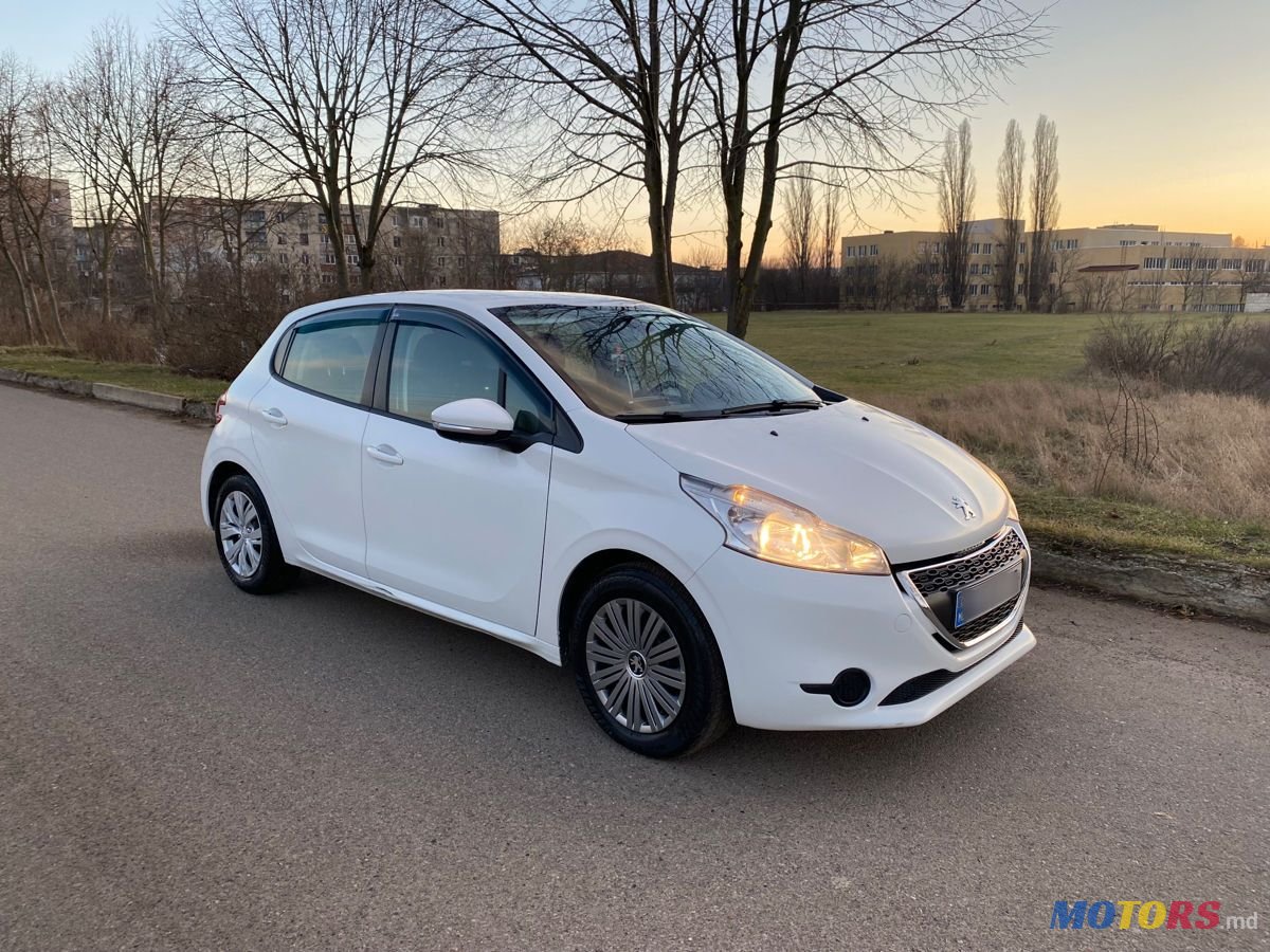 2012' Peugeot 208 photo #5