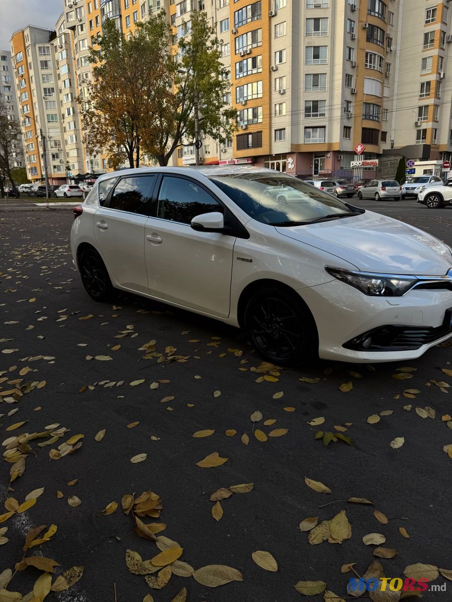2016' Toyota Auris photo #4