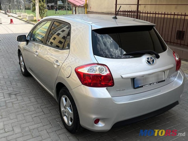 2011' Toyota Auris photo #3